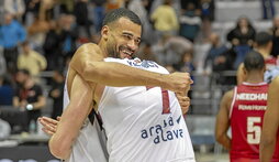 Luwawu-Cabarrot celebra la victoria en Girona.