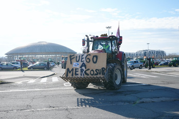Protesta de Ataca contra el acuerdo de Mercosur en Gasteiz el pasado mes de febrero.