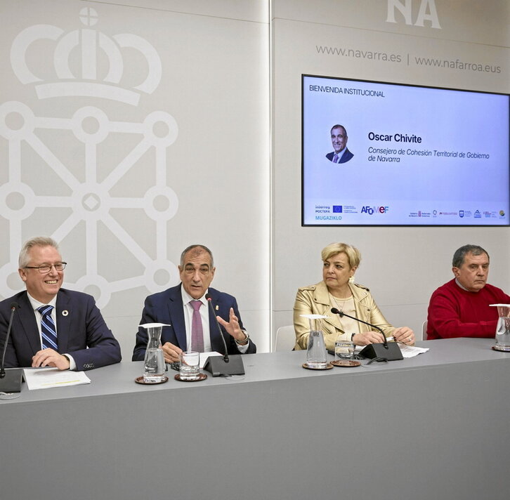 «Mugaziklo» aurkeztu zuten Iruñean, agintari ugariren parte hartzearekin.