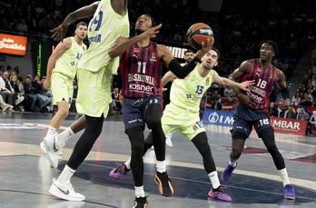 El Barça seguirá en la Euroliga donde también ha firmado por diez años Saski Baskonia, con la duda de Forrest.