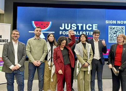 Igor Zulaika (a la izquierda), en la presentación de la Iniciativa Ciudadana Europea en Bruselas.