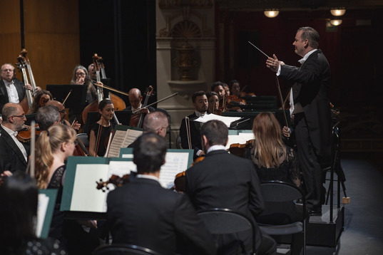 Actuación de BOS en la apertura de Musika-Música.