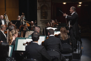 Actuación de BOS en la apertura de Musika-Música.