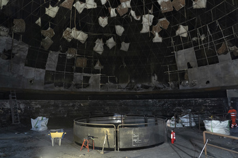 El incendio calcinó por completo la Sala Tornamira, corazón del Planetario de iruñea.