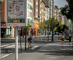 Un termómetro marca 44º© grados el pasado verano en Gasteiz.