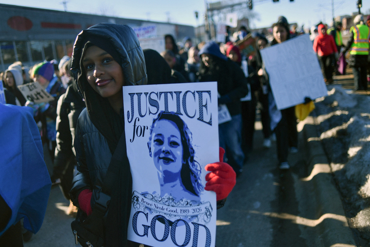 Afp__20260114__92qp4kw__v1__highres__usimmigrationofficerkillswomaninminneapolis