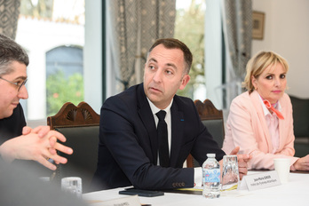 Jean-Marie Girier, Pirinio Atlantikoen prefeta, urtarrilak 14an, Baionan eginiko urte hasierako agerraldian.