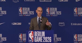 El Comisionado de la NBA Adam Silver, en su comparecencia en Berlín.