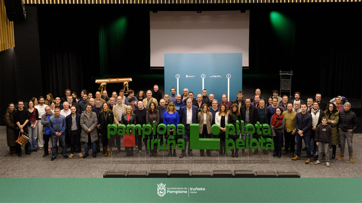 «Iruña Euskal Pilotaren Munduko Hiriburua» proiektuaren aurkezpen argazkia.
