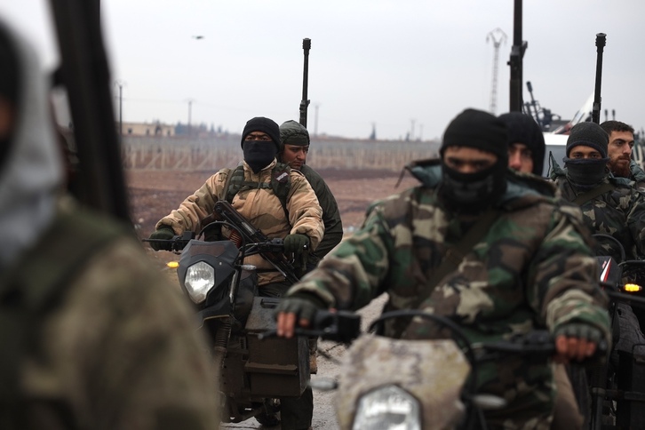 Las autoridades kurdas de Siria han declarado la movilización general ante el avance del Ejército.