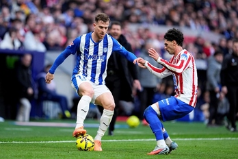 Toni Martínez ha dispuesto de la mejor ocasión babazorra apenas iniciado el encuentro.