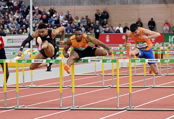Asier Martínez, a la derecha de la imagen, durante el mitin de Karlsruhe.