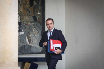 Sébastien Lecornu maniobra para aprobar las cuentas de 2026 sin apoyo parlamentario.