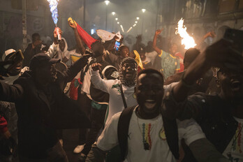 La comunidad senegalesa de Euskal Herria ha salido a celebrar la victoria.