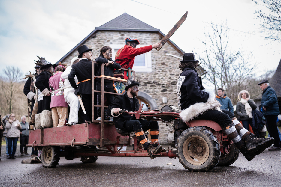 Les rouges et les noi