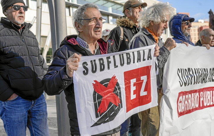 Urpeko tunelaren aurkako mobilizazio bat, abenduan, Gasteizen.