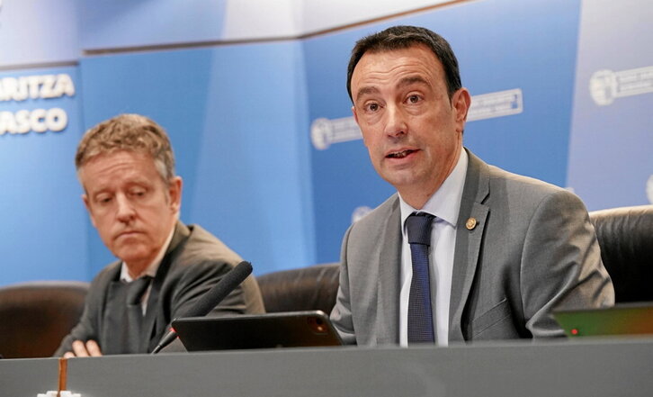 Iñaki Ruiz y Mikel Torres, ayer en la comparecencia de Bilbo.