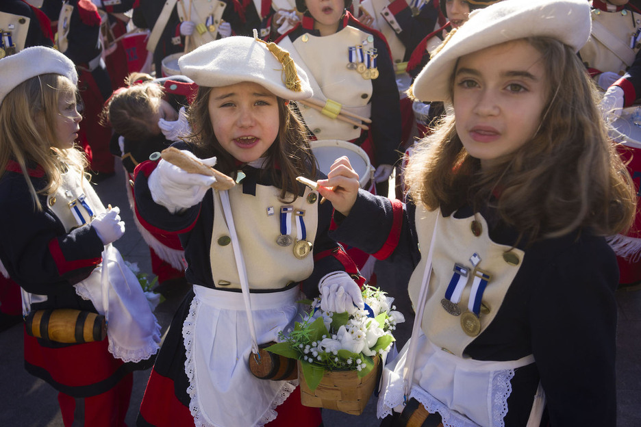 Bi haur, Donostiako danborradan.