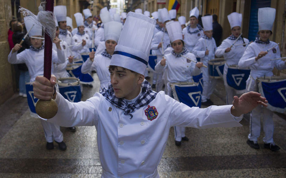 Gaztelubideko gazteak, danborradan.