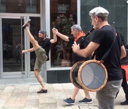 Aiko taldeak 20 urte bete ditu.