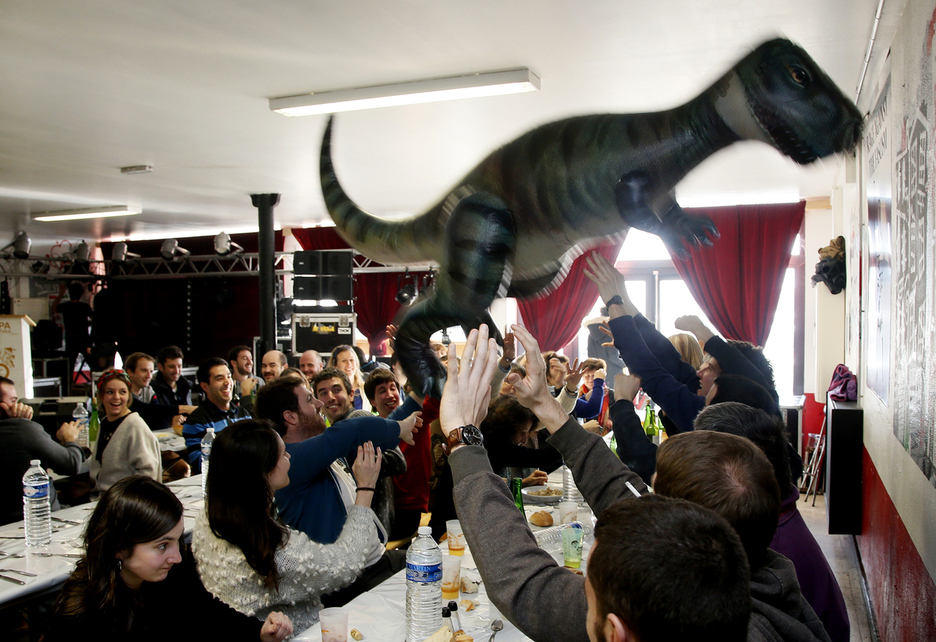 Zizparen bigarren urtemugako bazkaria.