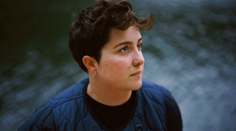 Ianire Aranzabe musikariak gidatzen du Esanezin egitasmoa.