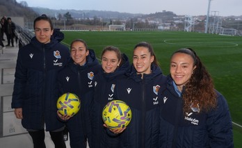 Realeko jokalariak Zubieta Eibarren kontrako atarian egindako Media Dayan.