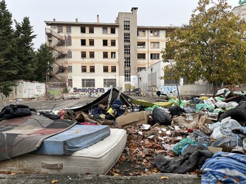 Alrededores del antiguo edificio que albergó a la ikastola Jaso.