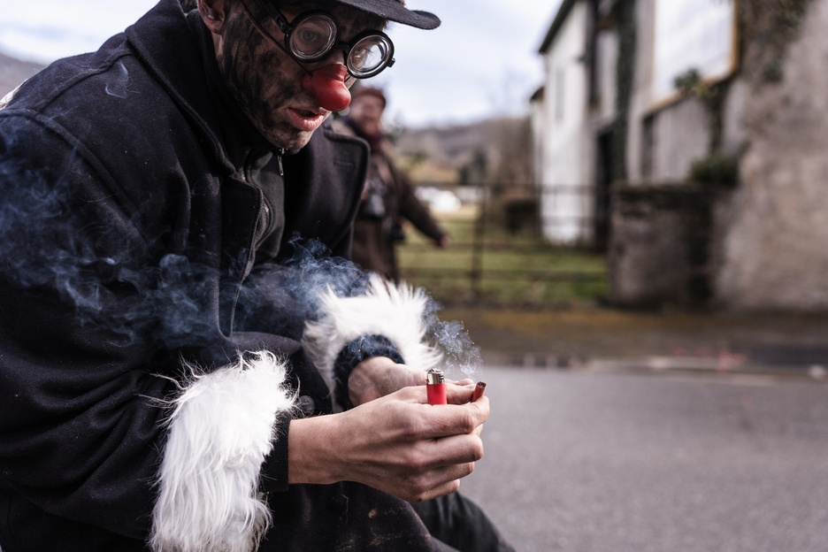 Mendikotak 1927an egin zuen azkenekoz maskarada; Ozazek, aldiz, 1930ean.