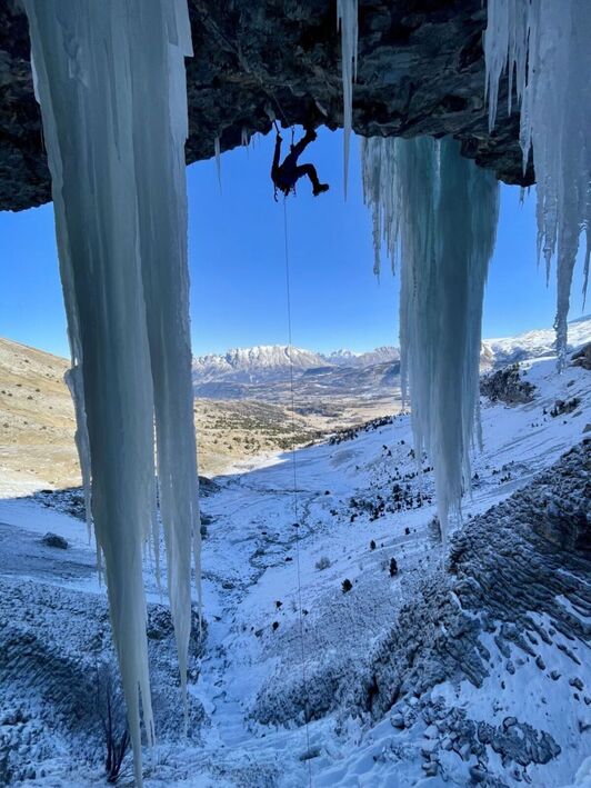 Bide berriaren giltza sabai erraldoi horretan kokatzen da: M11.