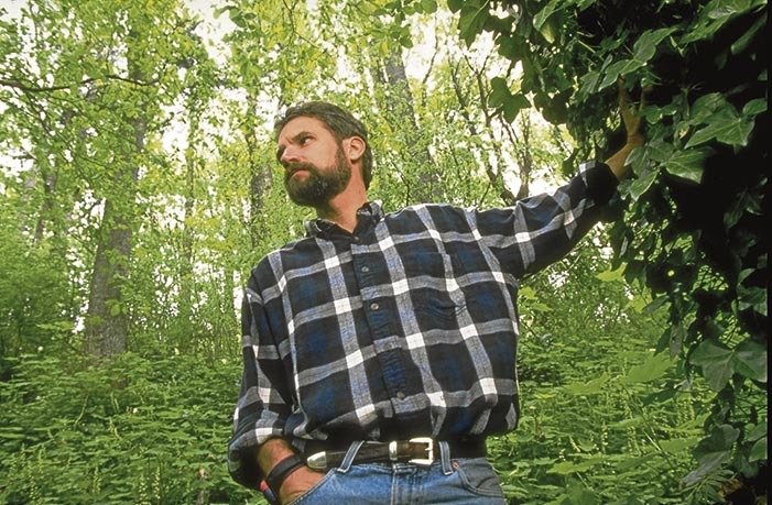 Foto de Krakauer en un parque de Washington, en 1997. En 1964, con diez años de edad, alcanzó la cima del exigente monte Rainier, de 4.378 metros, en ese mismo estado norteamericano. John Store | Getty Images