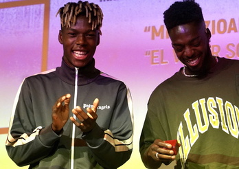 Nico e Iñaki Williams, en un acto en Bilbo.