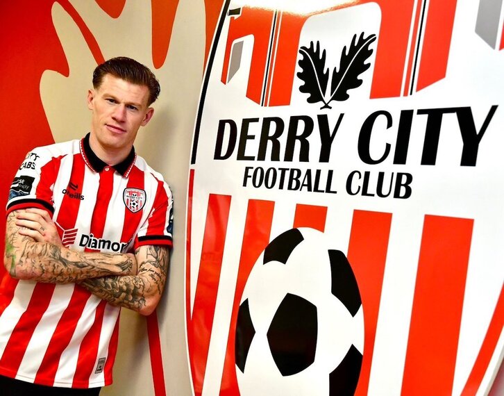James McClean, con la camiseta de su nuevo equipo.