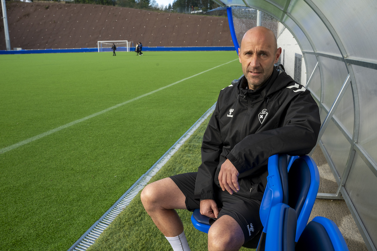 «Baloia lapurtzean bertikalagoak izatea gustatuko litzaidake»