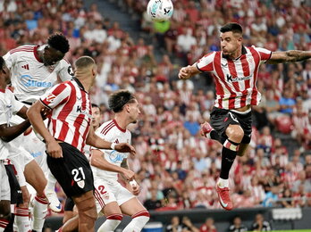 Yuri vuelve a entrar en la convocatoria tras perderse el partido europeo del miércoles.