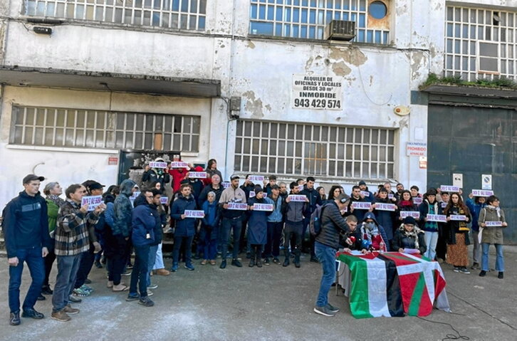 Atzo egindako agerraldia.