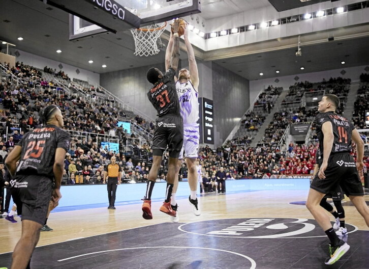 Al Surne le costó ganar en Granada.