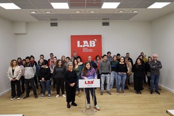 Comparecencia de los representantes de LAB para anunciar su retirada de la mesa.