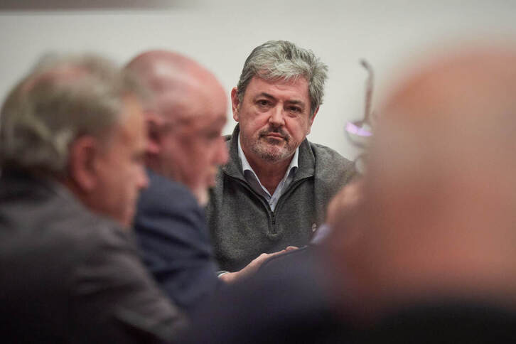 Antxon Alonso, este martes en la comisión del Parlamento navarro.