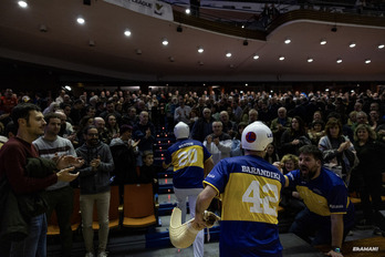 Barandika eta Basque, aurreko partida batean.