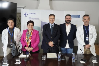 Lorea Bilbao, Alberto Martínez eta Koldo Berganzo en la presentación del el Lorea Bilbao, Alberto Martínez eta Koldo Berganzo en la presentación del el 'Plan de Gestión y Objetivos de Atención Primaria 2026'.