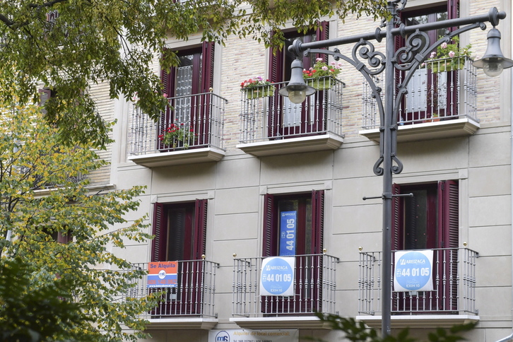 El precio del alquiler baja en Nafarroa desde la declaración de 21 municipios como zona tensionada.