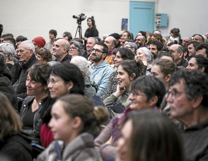 Xilabako saioek bertsozale ugari elkartu dituzte. Irudian, Bardozeko saioa.