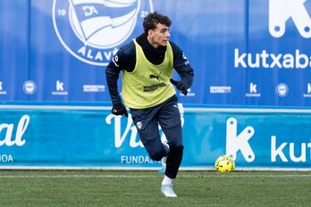 Ángel Pérez ya es un alavesista más.