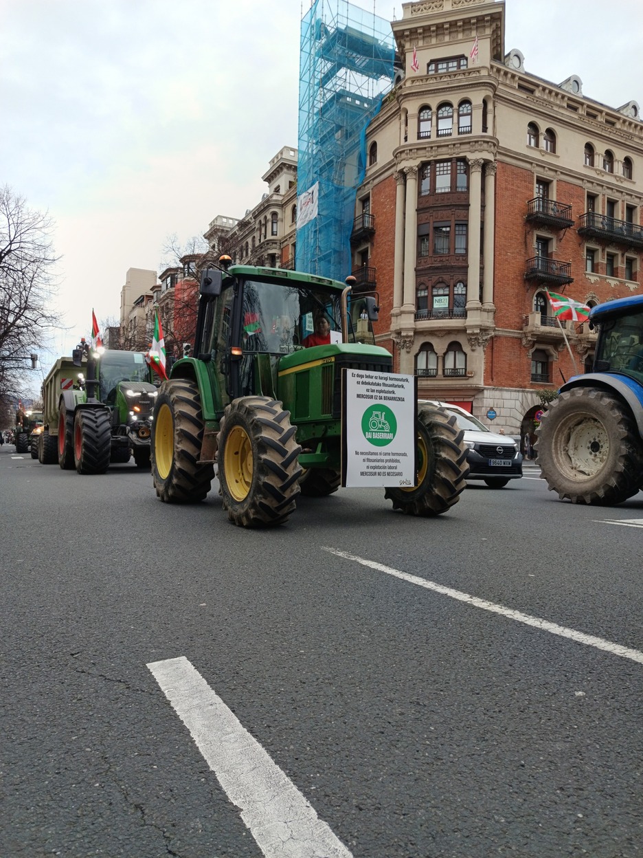 Traktore gehiago Bilbon 