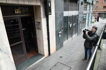 Portal del edificio donde se han producido los hechos.