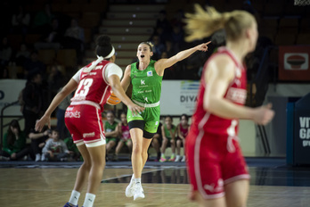 Sammi Hill, de lo poco salvable de este Araski en barrena.