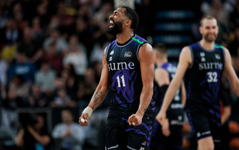 Darrun Hilliard celebra una buena acción un día en el que ha brillado con luz propia.