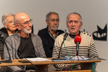 Sabino Cuadra, NBEren Giza eskubideen batzordean aurkeztutako salaketaren edukia eta arrazoiak azaltzeko prentsaurrekoan.