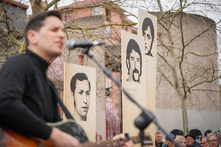 Acto celebrado el año pasado en recuerdo de los cinco trabajadores muertos a tiros por la Policía.